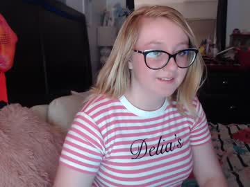 vanillapuddingpie from chaturbate taken in 2020-05-05