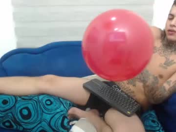 mikee_19 chaturbate