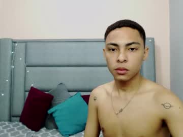 boy_latinsxx from chaturbate taken in 2021-11-28