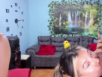 sexy_hot_friends_ from chaturbate taken in 2024-10-06