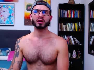 akiles_r from chaturbate taken in 2024-11-06