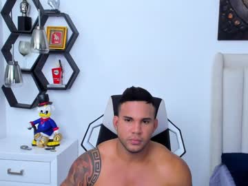 _matthew_santos_ from chaturbate taken in 2025-01-17