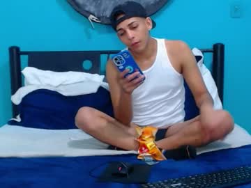 matthew_hawk19 from chaturbate taken in 2025-03-14