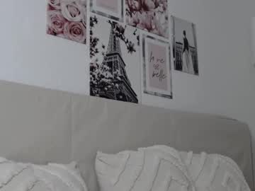 _white_fox from chaturbate taken in 2025-04-30