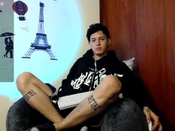 aaron_sanz_ from chaturbate taken in 2025-04-20