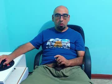 arnelux72 from chaturbate taken in 2025-04-18