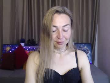 ay_kiss_jully from chaturbate taken in 2025-04-25