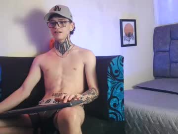 dann_brown from chaturbate taken in 2025-04-25