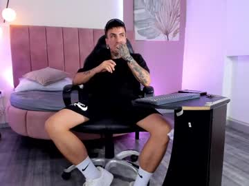 emmanuel_top from chaturbate taken in 2025-04-20