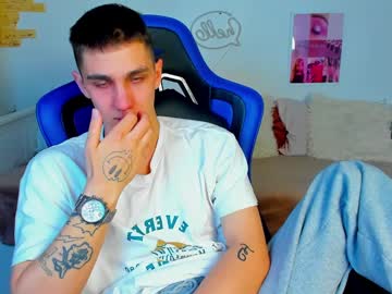 frank_mooree from chaturbate taken in 2025-04-25