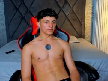 jamesgolden_ from chaturbate taken in 2025-04-09