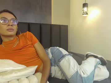 lauraagomezz__ from chaturbate taken in 2025-04-20