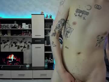 mattheww_showw from chaturbate taken in 2025-04-27