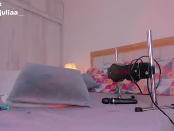 missjuliaa_ from chaturbate taken in 2025-04-11