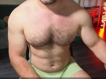 adam_muscle_ from chaturbate taken in 2025-05-31