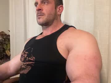 alessandrobuilder from chaturbate taken in 2025-05-25