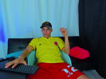 max_wild02 from chaturbate taken in 2025-05-28