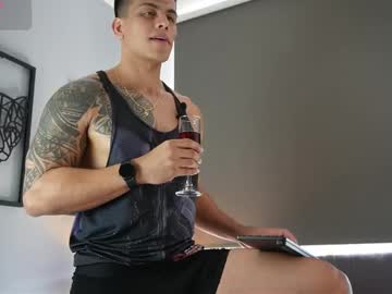 tyler_muscle from chaturbate taken in 2025-05-23