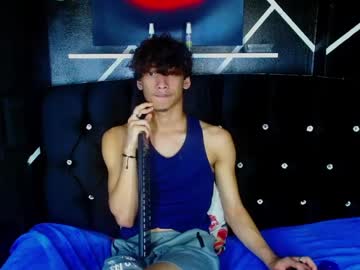 aaron_schott from chaturbate taken in 2025-06-17