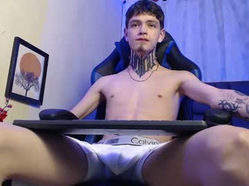 dann_brown from chaturbate taken in 2025-06-05