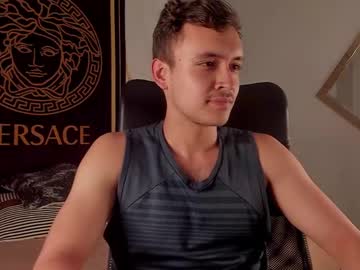 desmond_clark from chaturbate taken in 2025-06-18