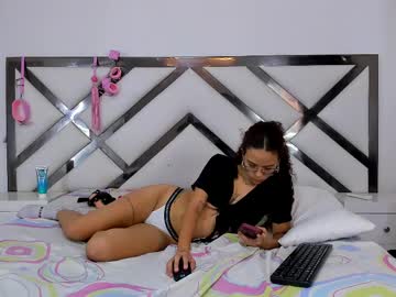 emaandemely from chaturbate taken in 2025-06-19