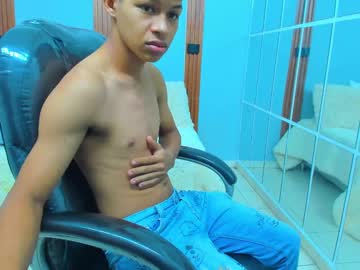 leslieanddrako from chaturbate taken in 2025-06-30