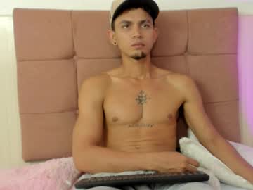 maxx_frost from chaturbate taken in 2025-06-21
